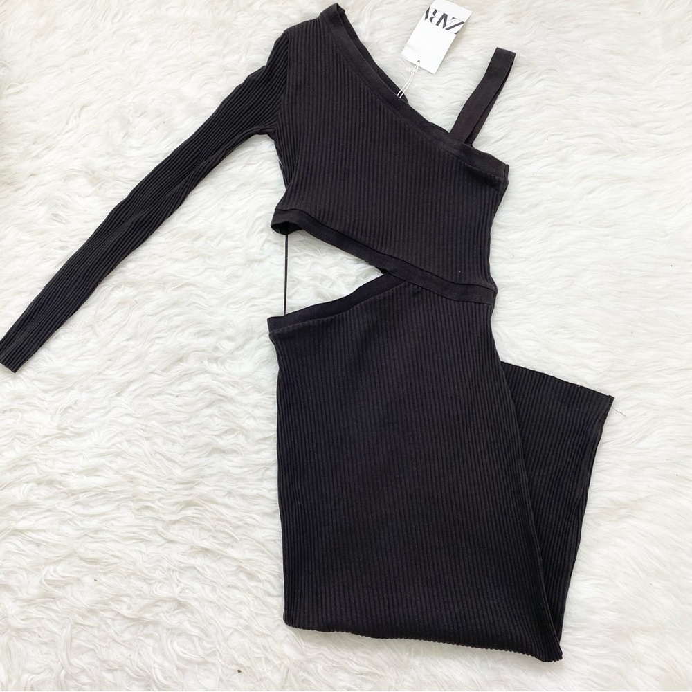 ZAR Brown One-Shoulder Ribbed Midi Dress - Picture 2 of 4